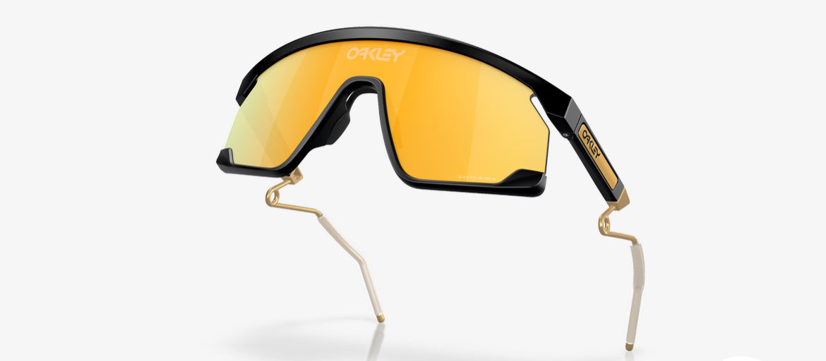 BXTR Metal Oakley prizm 24k, 
Montatura matte black