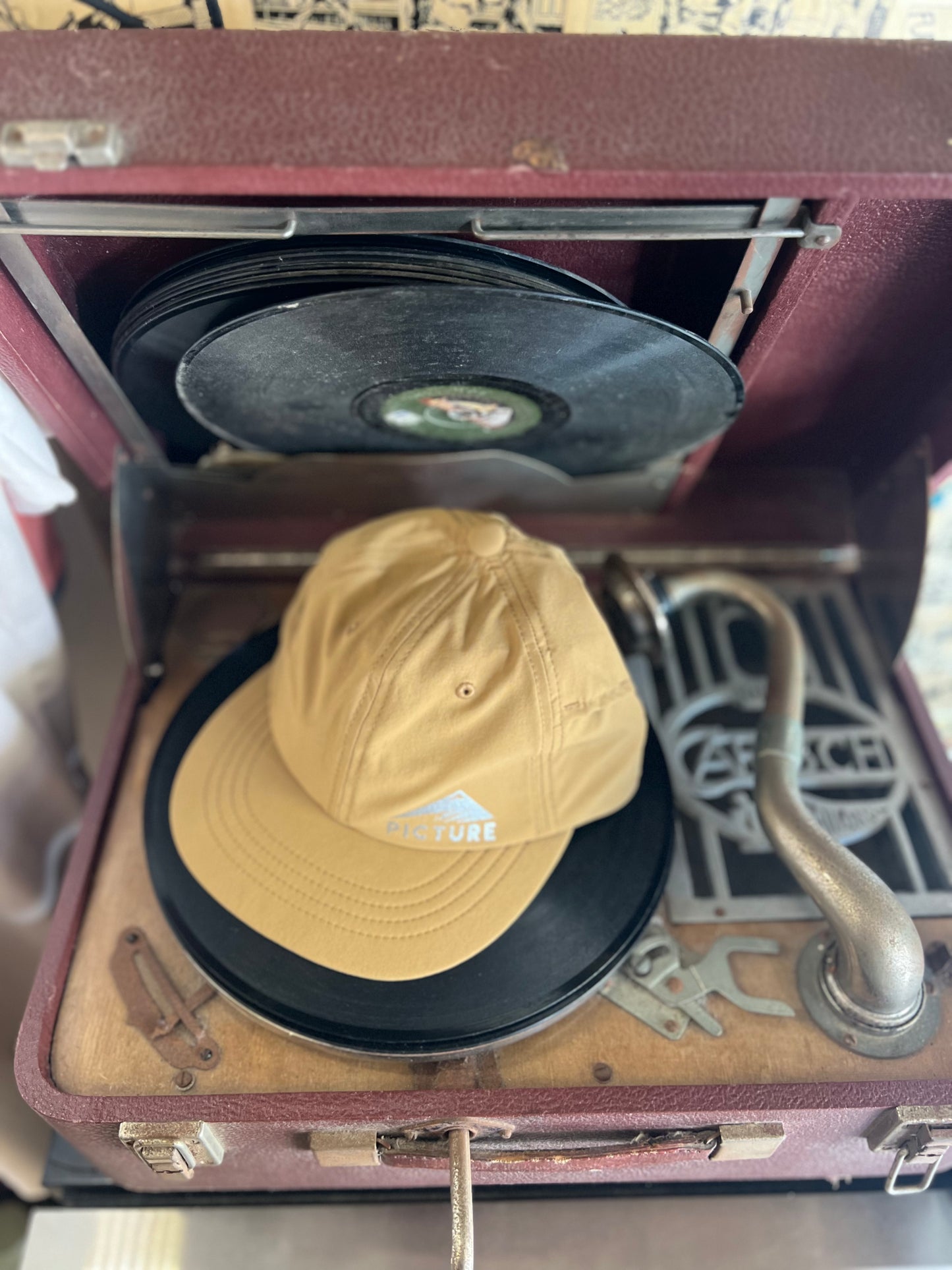 TIBESTI CAP SB236P Picture